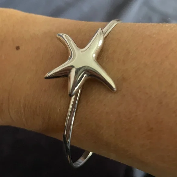 Hogan & Bolas Dancing Starfish Sterling Silver Bangle Bracelet - Picture 6 of 8